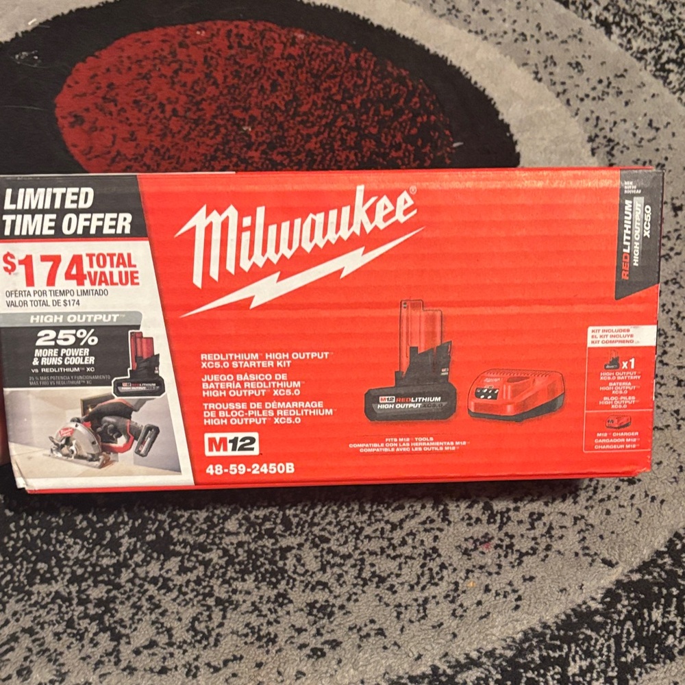 Milwaukee M12 Red Lithium-Ion Battery Kit